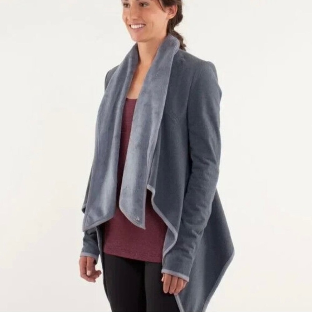 Lululemon Presence of Mind Jacket Grey/Fossil Size 2
